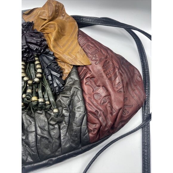 Vintage Hala Embossed Leather Bag - Picture 5 of 12